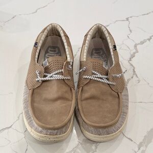 Men's Tan Hey Dude shoes size 10